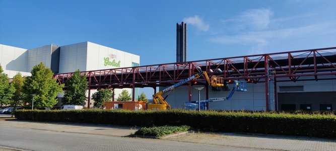 Schilder- en reinigingswerkzaamheden staalconstructie leidingbrug Grolsch