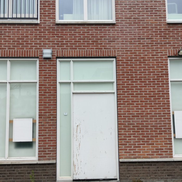 Voorgevel voormalige Rabobank aan De Kalter 2 in Haaksbergen vóór renovatie