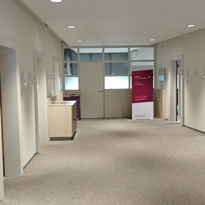 Strak afgewerkt binnenschilderwerk in kantoorverdieping van OF-US in Enschede