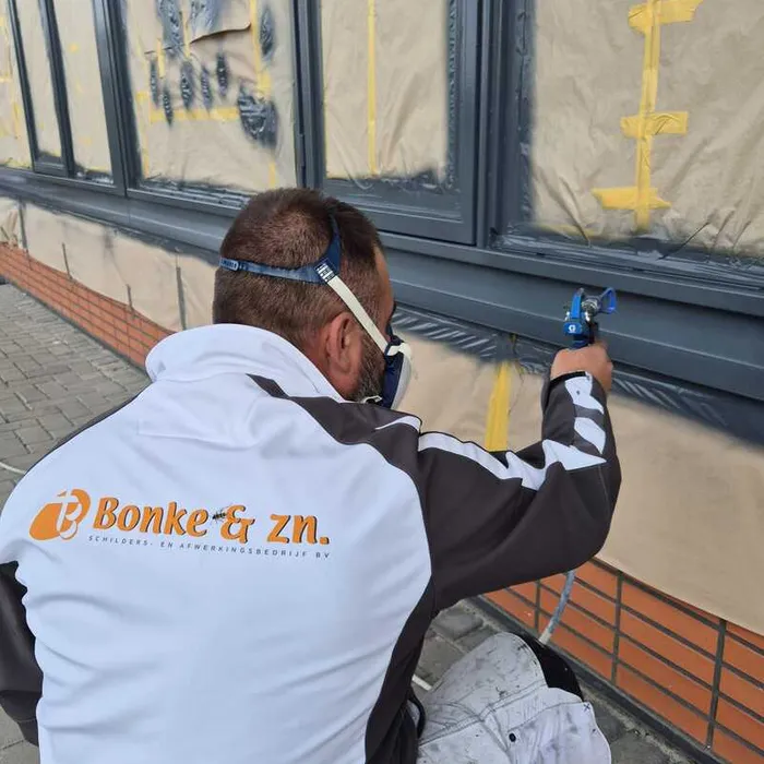 Medewerker van Bonke & Zn. in bedrijfskleding tijdens werkzaamheden bij Marssteden